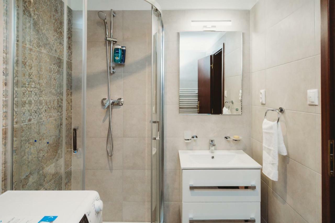 Center City Charming Loft Apartment Кошице Екстериор снимка