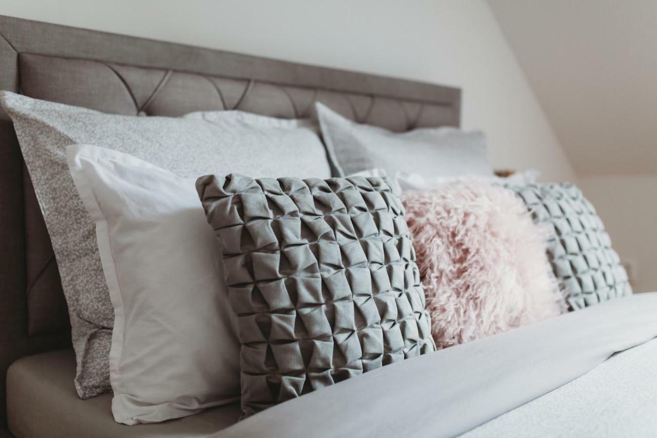 Center City Charming Loft Apartment Кошице Екстериор снимка