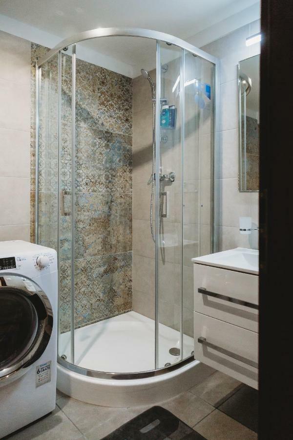 Center City Charming Loft Apartment Кошице Екстериор снимка